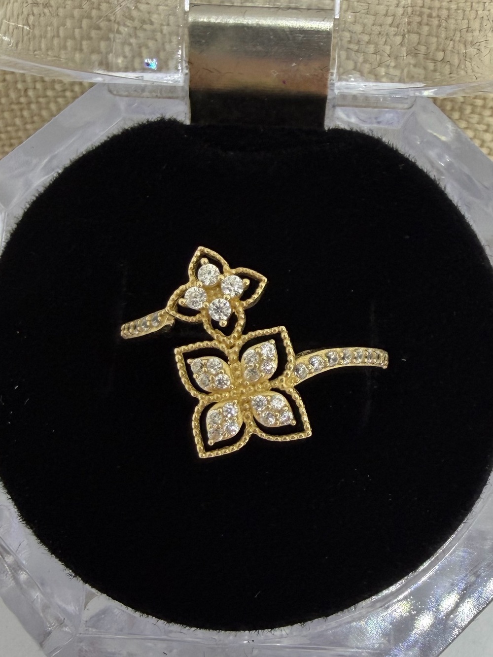 14K Solid Gold Dainty Floral CZ Ring – New Never Worn – Size 8